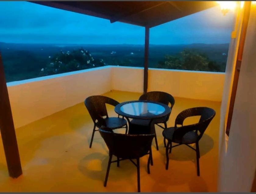 Hotel Ashirwad Junagadh Eksteriør bilde