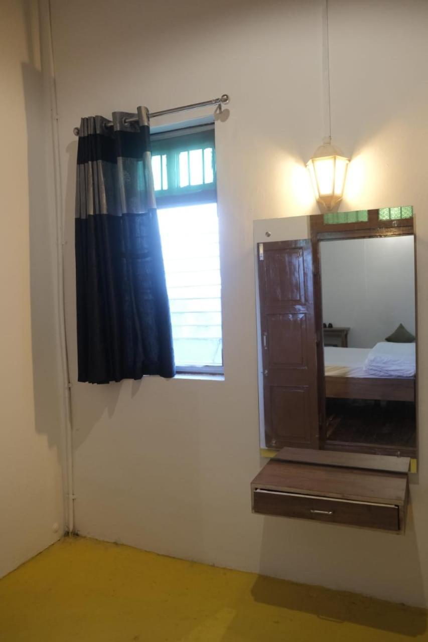 Hotel Ashirwad Junagadh Eksteriør bilde