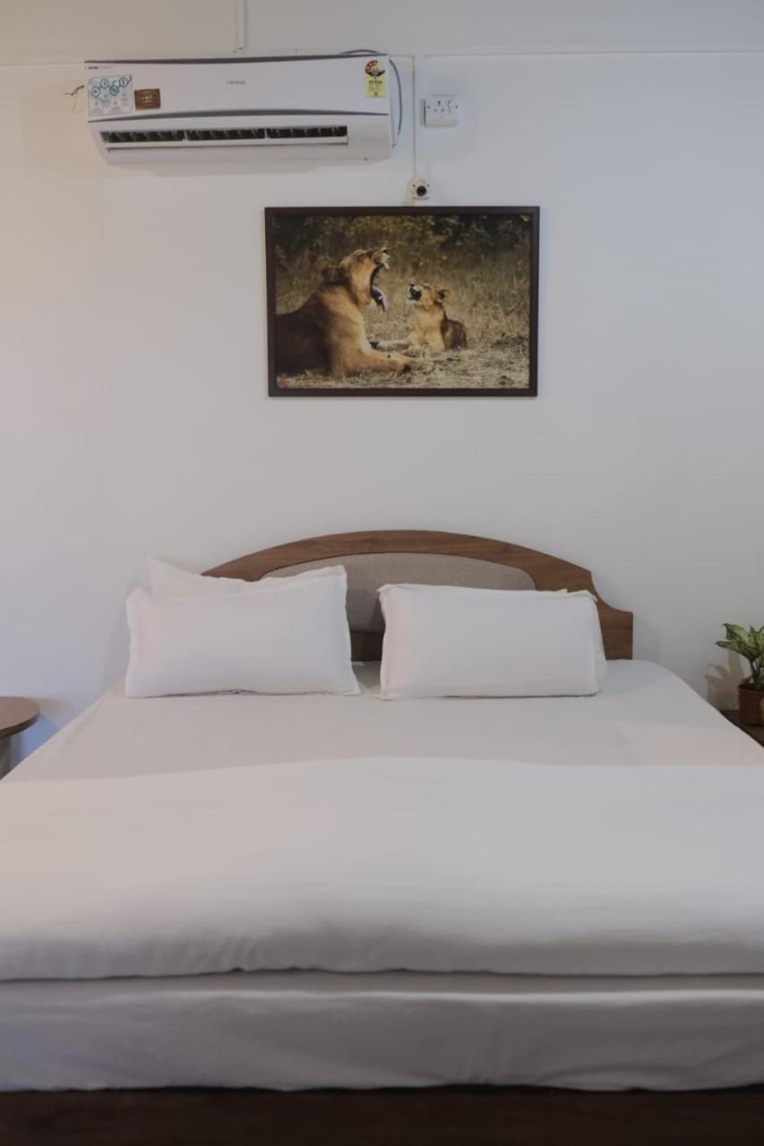 Hotel Ashirwad Junagadh Eksteriør bilde